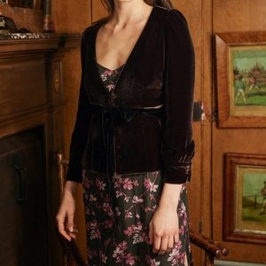 Black Iris The Jackie Velvet Top - Mocha
